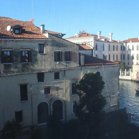 San Stae Grand Canal View Apartmán *